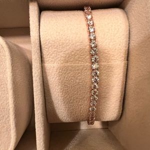 Swarovski tennis bracket in rose gold